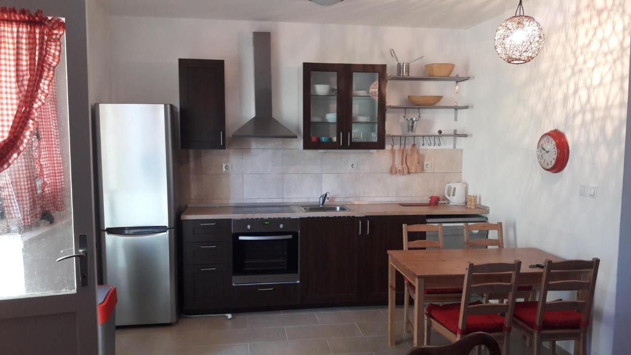 טרוגיר Apartment Lana מראה חיצוני תמונה
